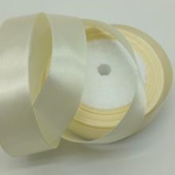 Лента атласная, односторонняя, 25 мм х 25 ярд, слоновая кость